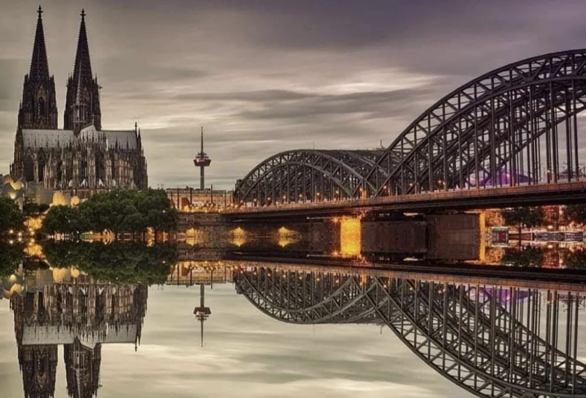 Hohenzollern Bridge (Hohenzollernbrücke)