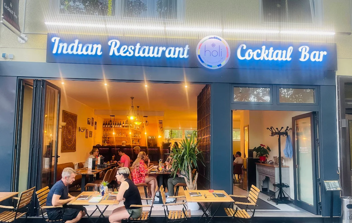 Haadi Bistro & Cafe