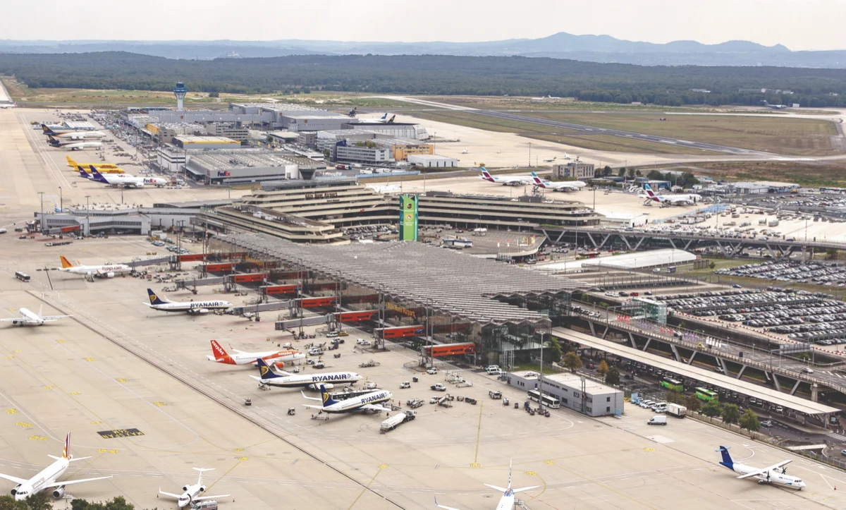 How to travel from Cologne Bonn airport to city centre