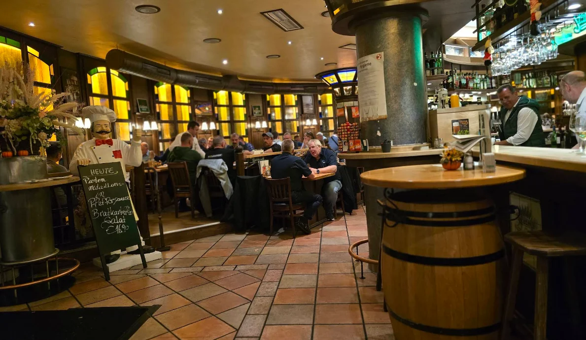 Haadi Bistro & Cafe