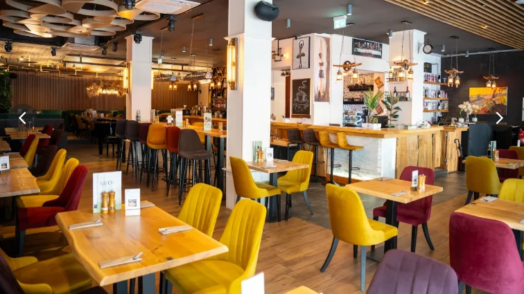 Haadi Bistro & Cafe